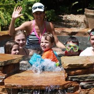 Meet your Posher, Elise